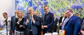 Minister Czesław Siekierski przemawia podczas 30. jubileuszu obecności województwa kujawsko-pomorskiego na targach Grüne Woche w Berlinie (fot. MRiRW)