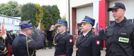 Wręczenie awansów na stopień Starszego Strażaka Mateuszowi Pawłowskiemu, Pawłowi Mikołajczykowi oraz Błażejowi Stępie