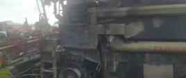 Żniwa na Kujawach – pożar kombajnu i straty w uprawie w Sobiczewie