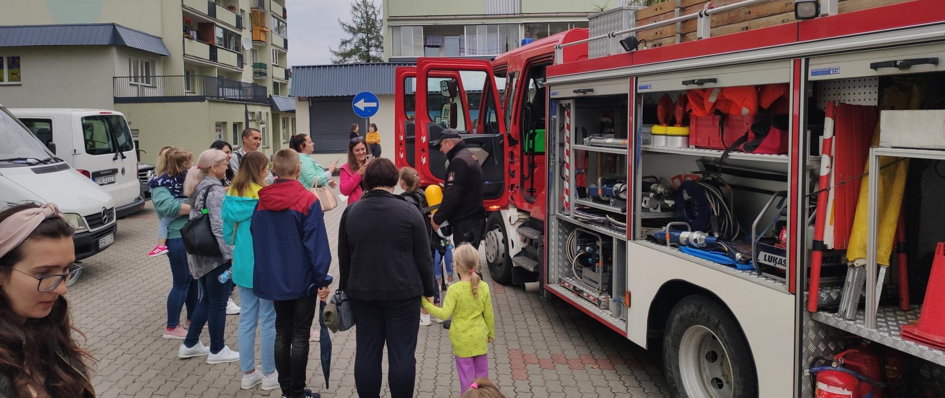 Strażacy na festynie w Sokółce