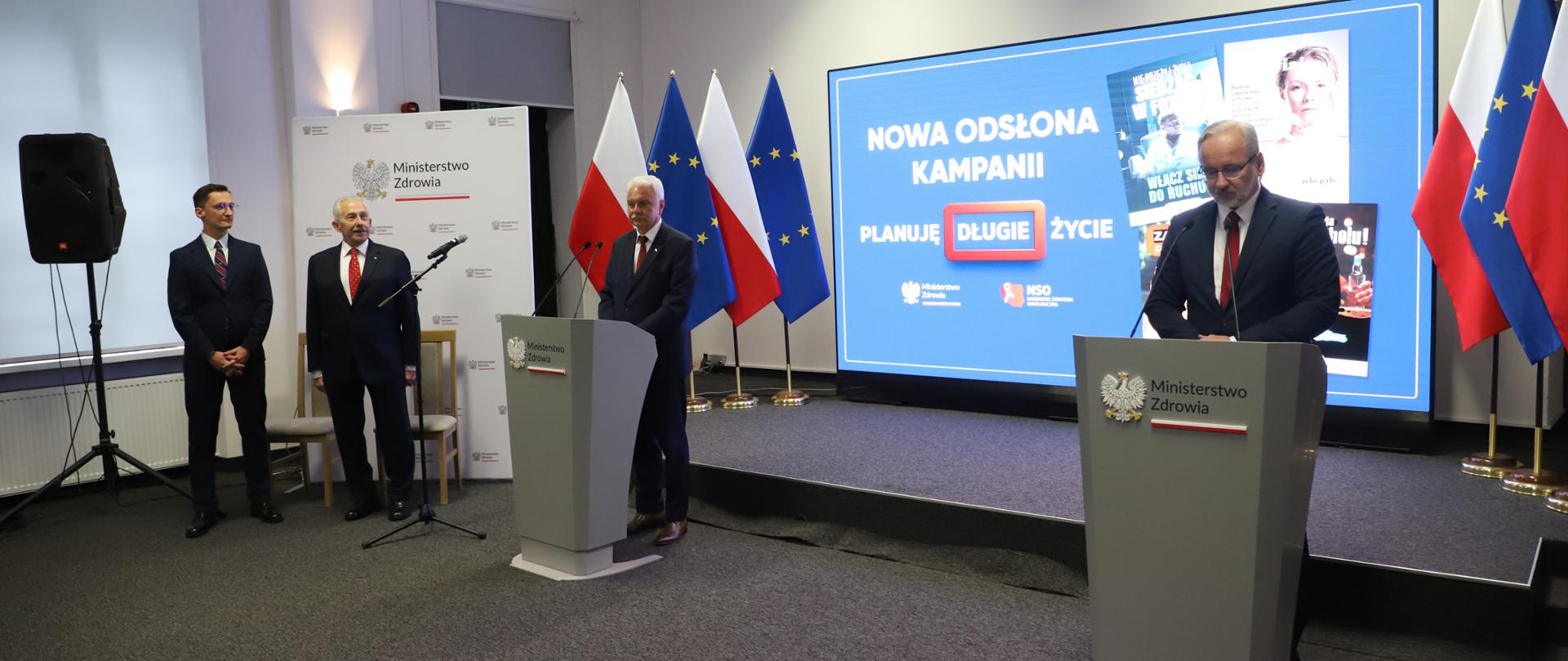 Na zdj. minister Adam Niedzielski i wiceminister Waldemar Kraska podczas nowego otwarcia kampanii Planuję Długie Życie. 