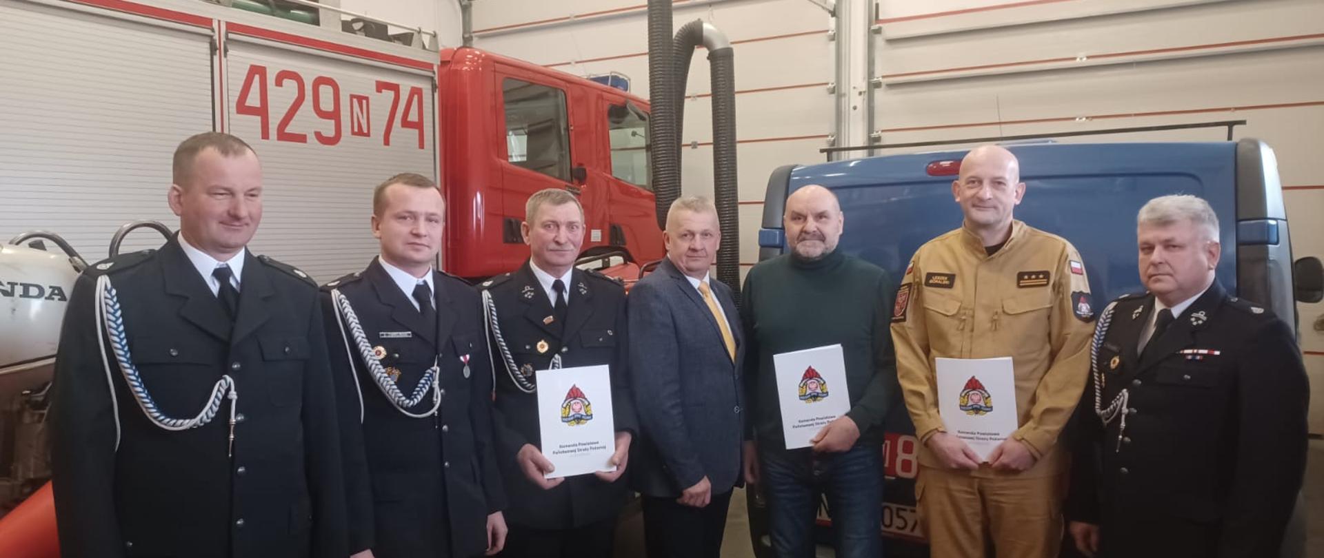 Uroczyste podpisanie porozumienia dotyczącego włączenia jednostki OSP Hartowiec do Krajowego Systemu Ratowniczo-Gaśniczego na kolejne pięć lat