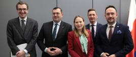 In the photo: Minister Katarzyna Pełczyńska-Nałęcz with other participants of the meeting