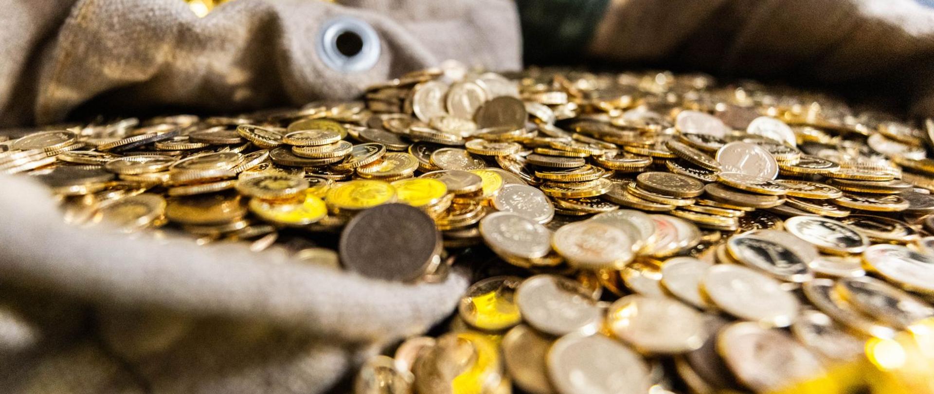 Podsumowanie akcji Gorączka Złota 2025 w łódzkim PCK - zebrane monety