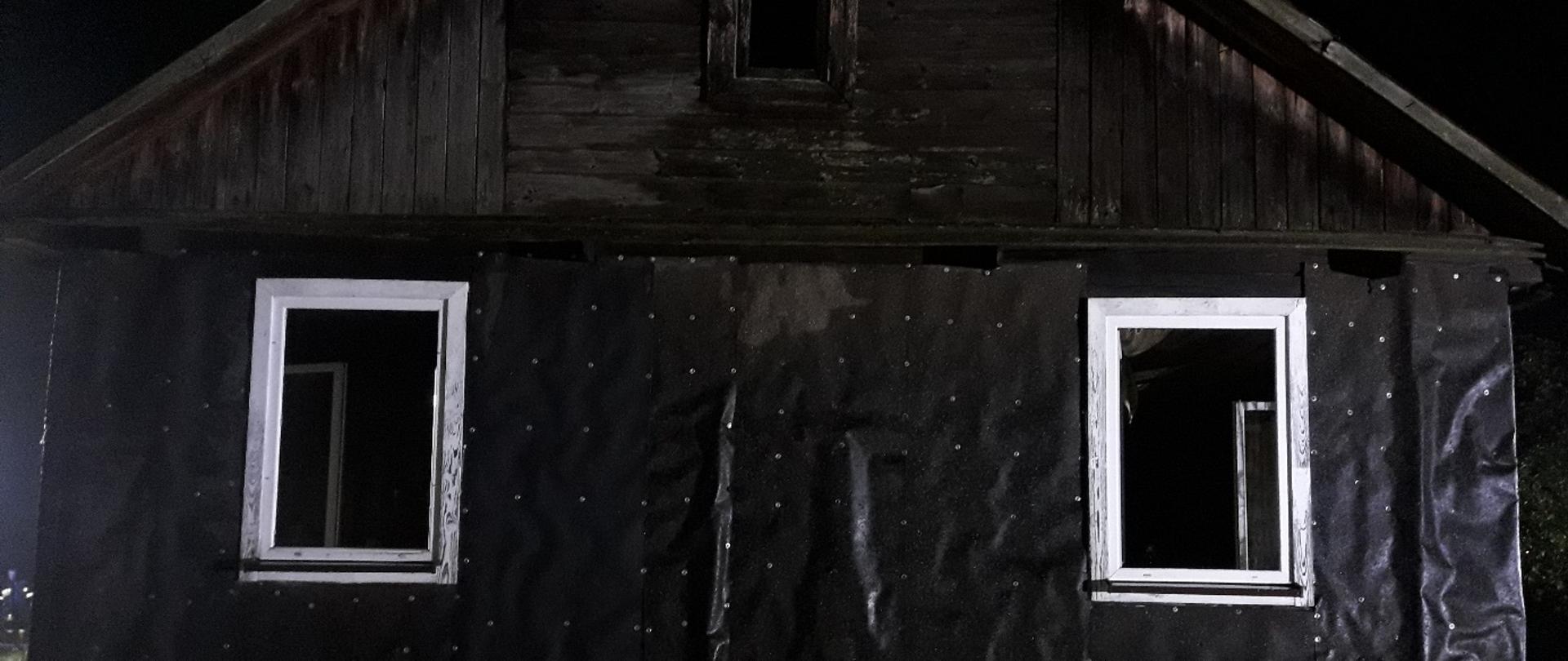 Pożar drewnianego budynku mieszkalnego