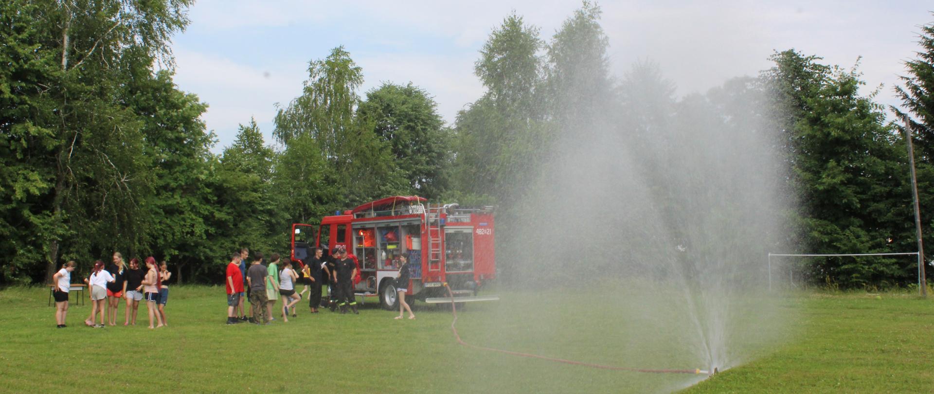 Wizytacja obozowiska harcerskiego w Kamiennej Nowej