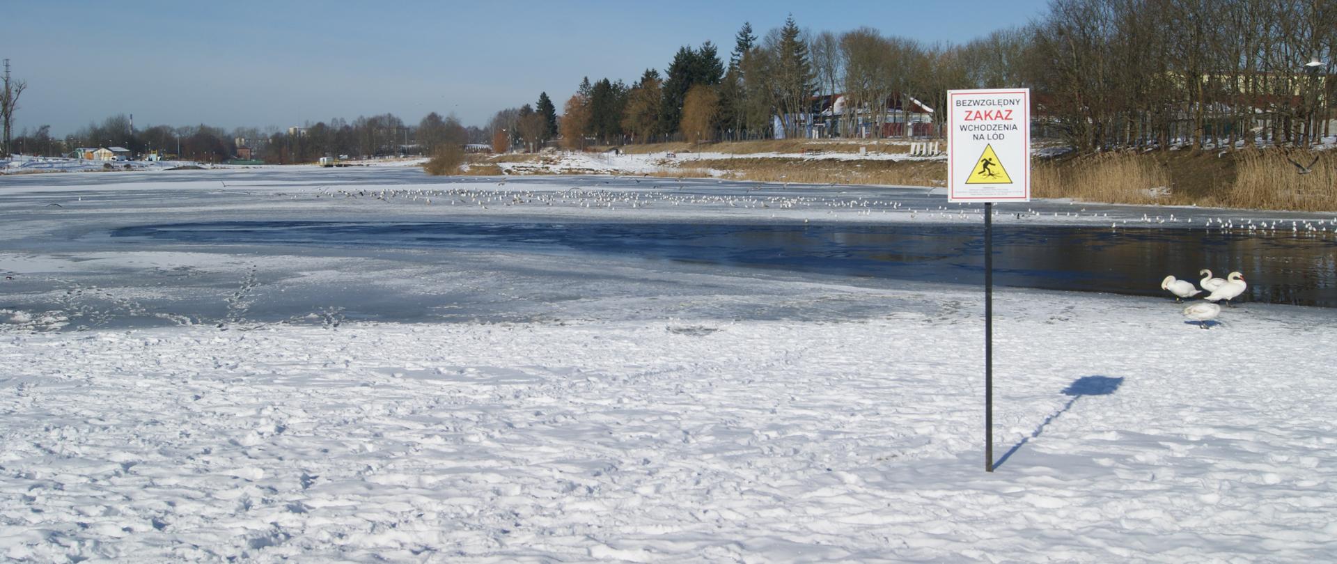 Teren działania JRG2 podczas zdarzenia na lodzie w dniu 13.02.2021 - teren z zakazem wchodzenia na lód