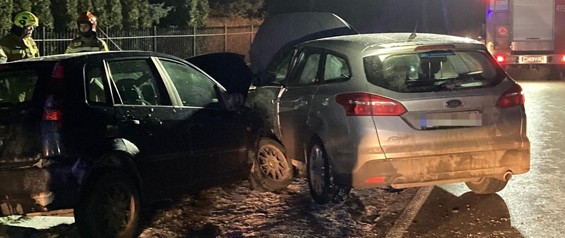 Kolizja dwóch samochodów osobowych w Sońsku, ul. Ciechanowska