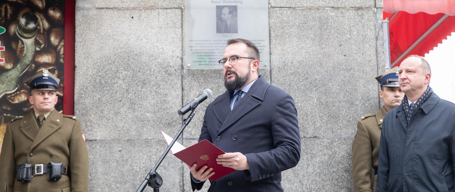 Wiceminister Paweł Jabłoński uczcił pamięć Raoula Wallenberga
