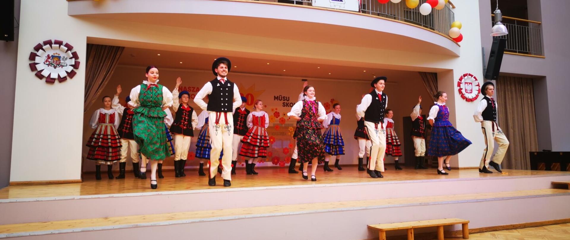 Jubileusz 30-lecia Polskiej Szkoły im. Ity Kozakiewicz w Rydze / Silesia.lv