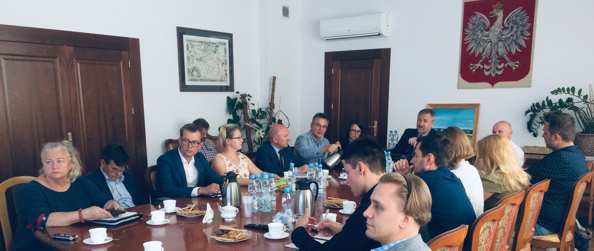 Członkowie Rady IIP podczas posiedzenia.