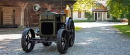 Jeden z najstarszych ciągników wzbogacił zbiory Muzeum Rolnictwa, fot. Muzeum Rolnictwa im. ks. Krzysztofa Kluka w Ciechanowcu