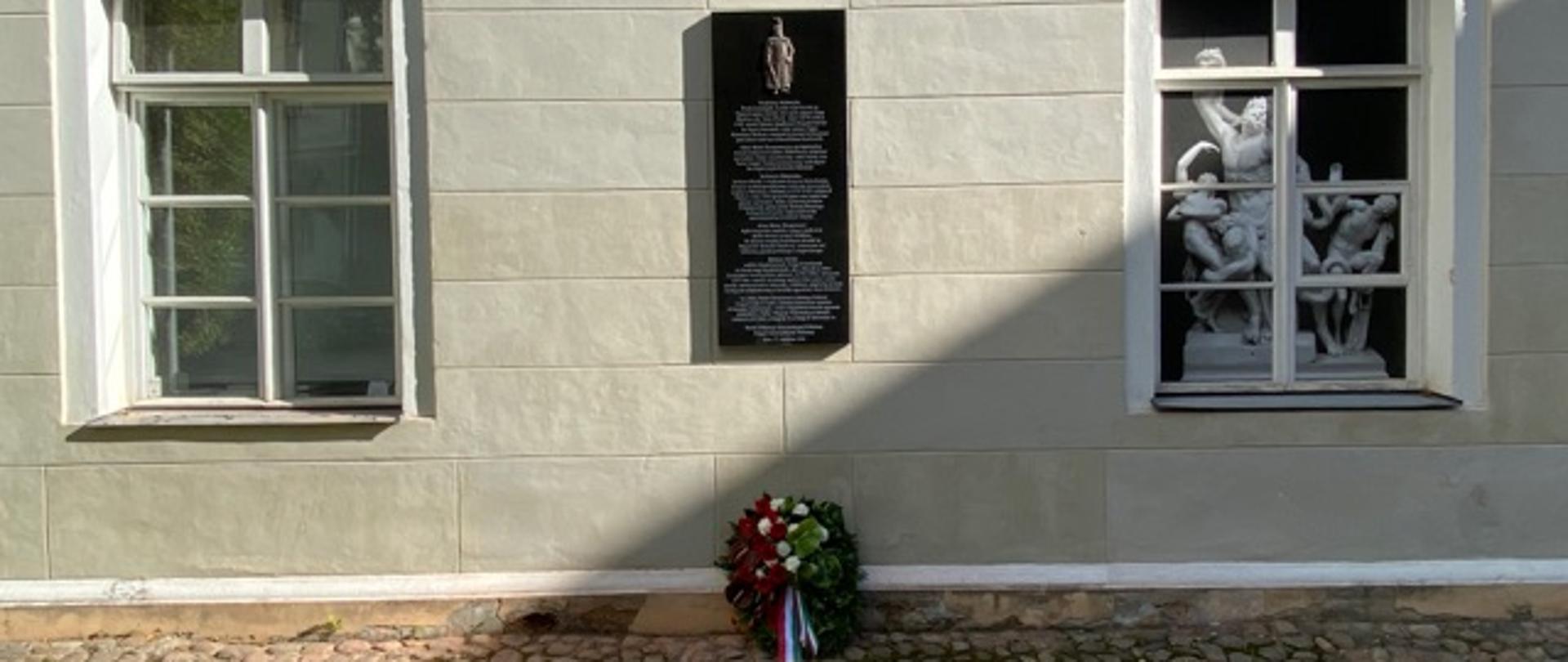 tablica Batorego w Tartu 2