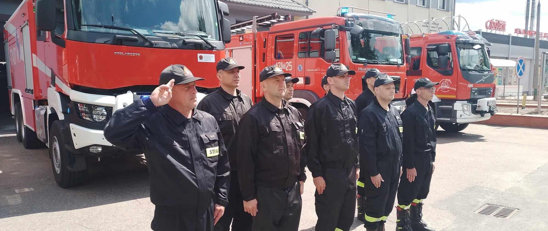 Oddanie hołdu zmarłemu żołnierzowi WP