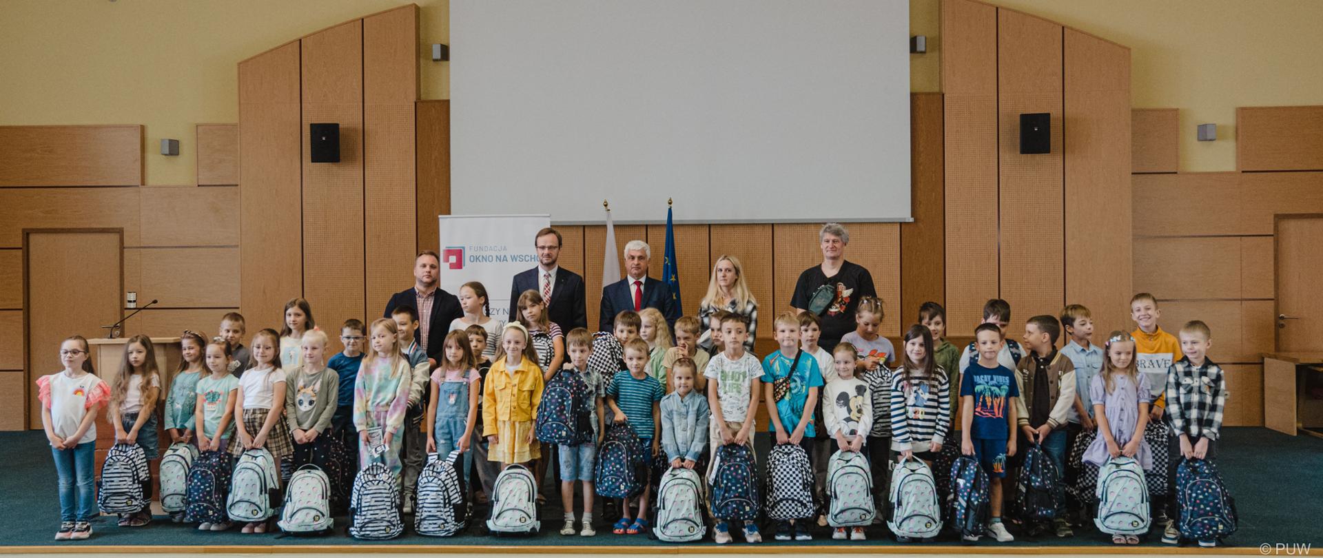 Akcja "Wyprawka do szkoły" dla dzieci z Ukrainy i Białorusi