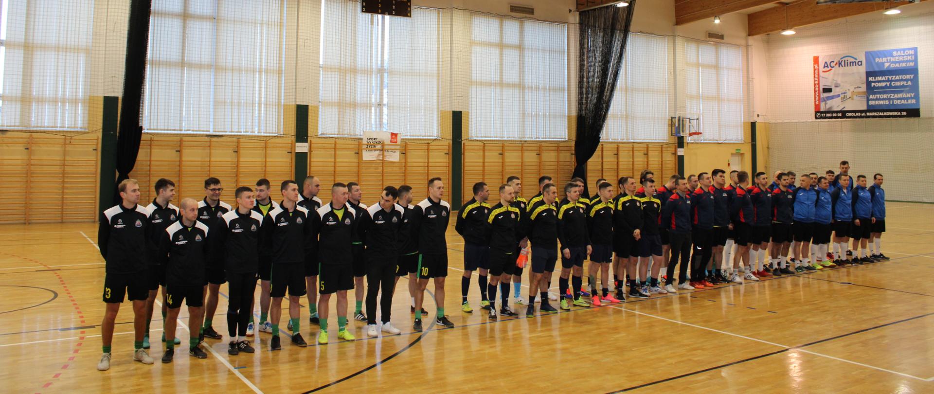 Na zdjęciu widzimy zawodników wszystkich drużyn eliminacyjnych.