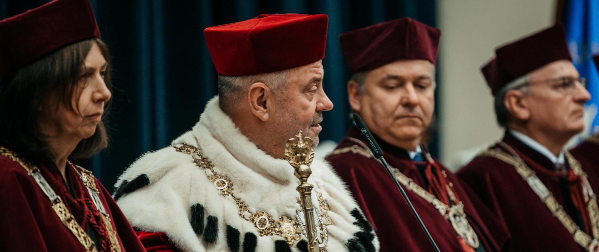 Minister Edukacji Barbara Nowacka wzięła udział w inauguracji roku akademickiego 2025/2026 na Uniwersytecie Warszawskim.
