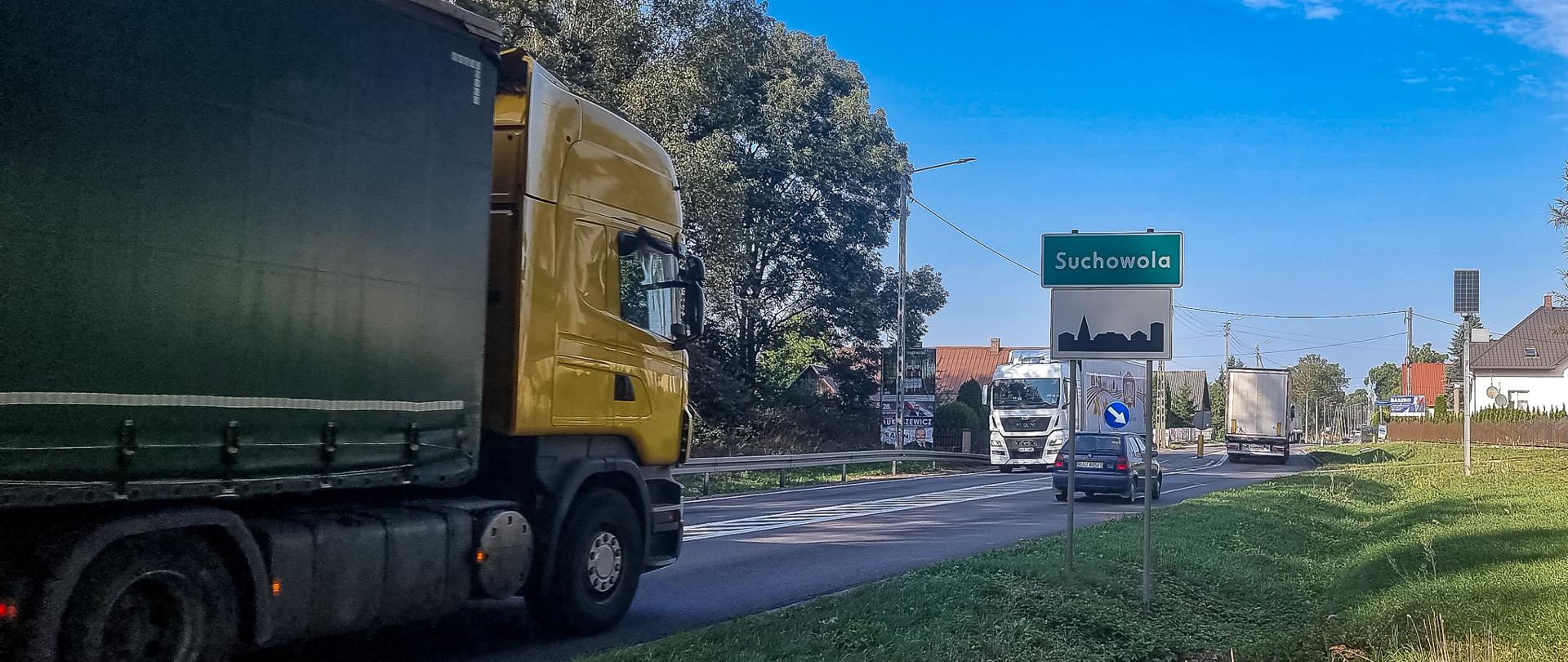 Ruch na DK8 w Suchowoli, głównie pojazdów ciężarowych