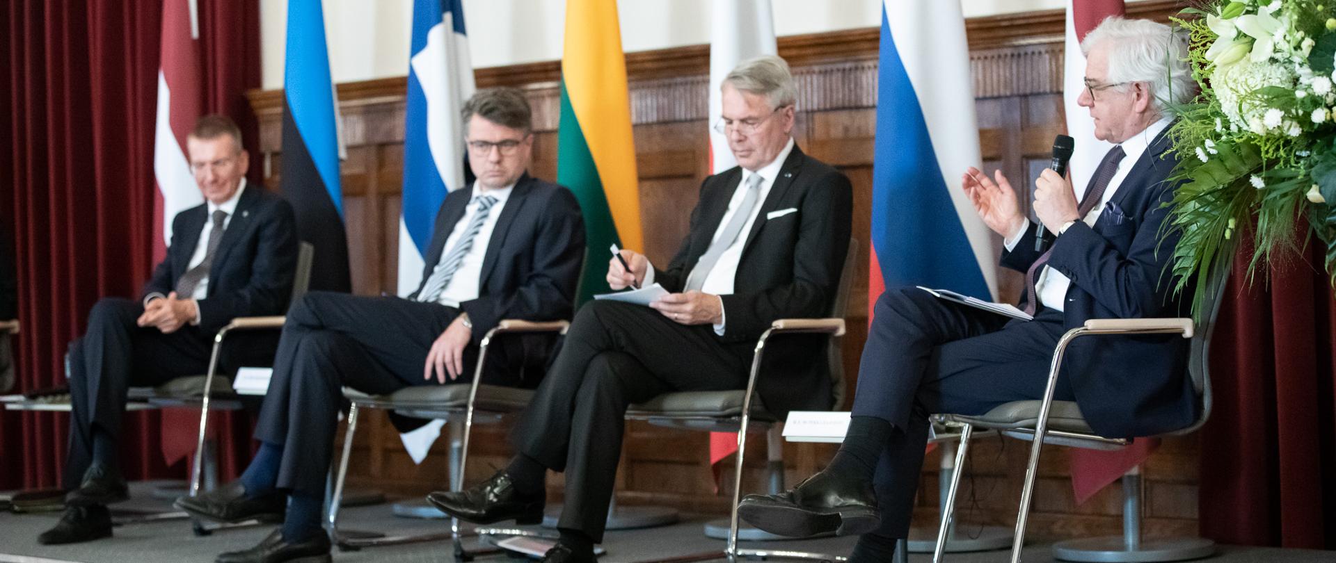 2020.08.11 Ryga , Lotwa . Minister Jacek Czaputowicz . Spotkanie z ministrami SZ Lotwa , Estonia , Finlandia . Zamek Ryski . Panel Dyskusyjny . Fot. Tymon Markowski / MSZ