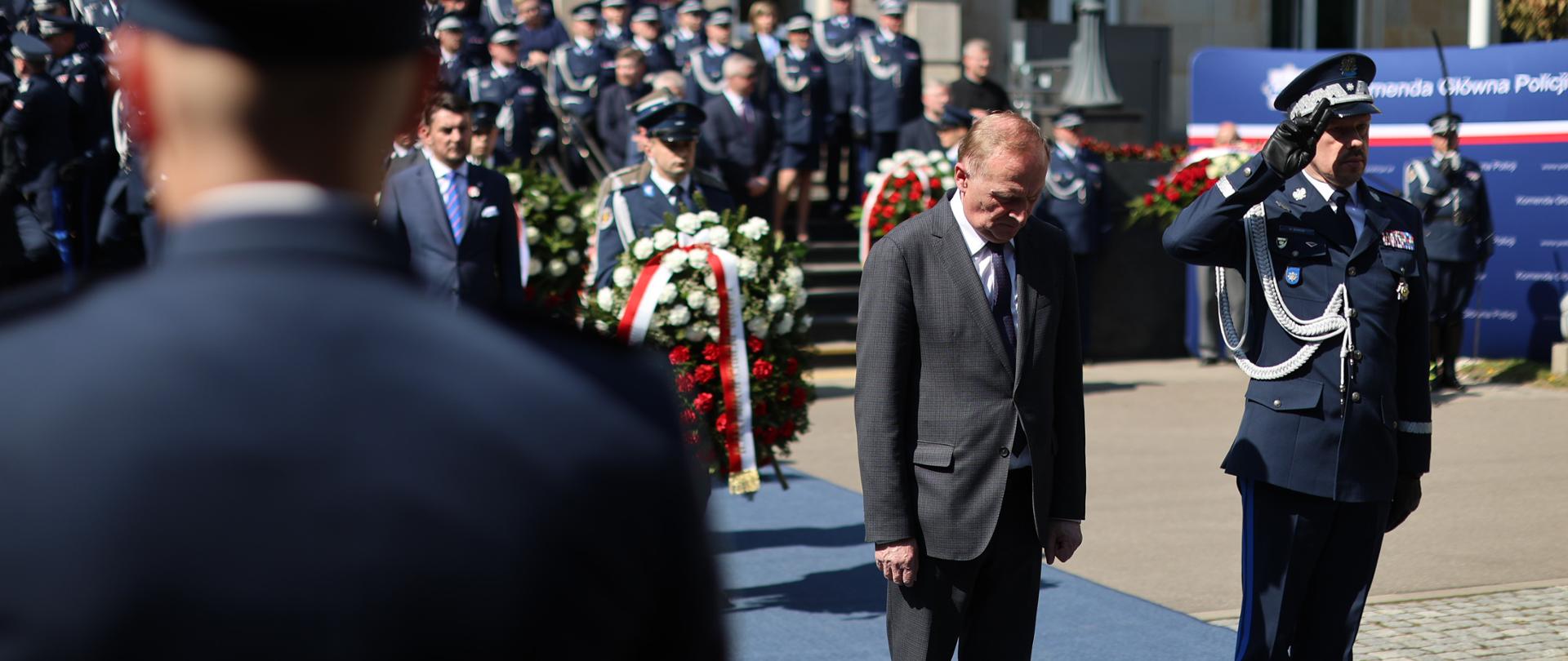 Uroczystości upamiętniające 85. rocznicę Zbrodni Katyńskiej z udziałem wiceministra Czesława Mroczka. 