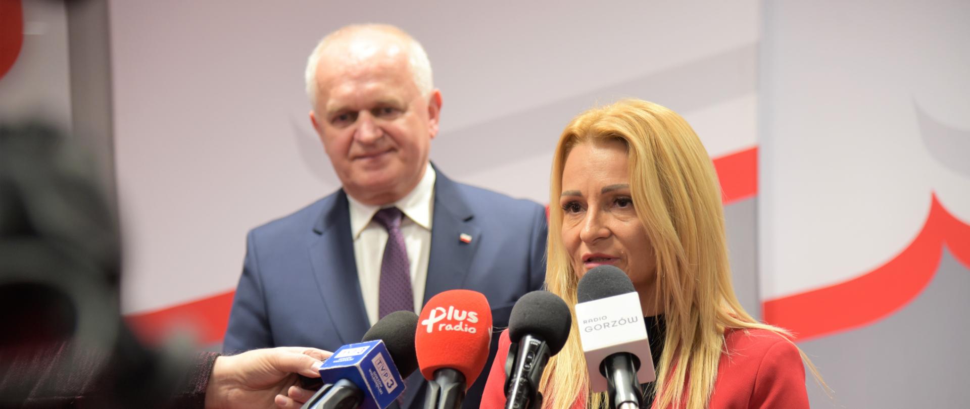 Nowa wicewojewoda odpowiada na pytania dziennikarzy 