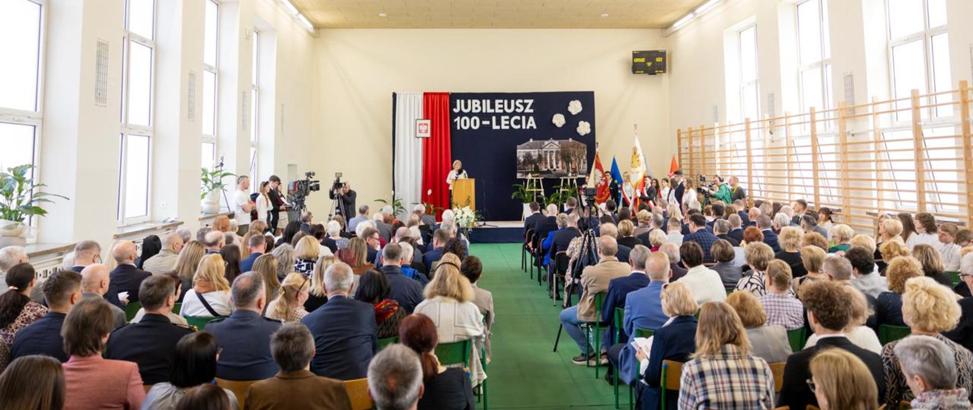 Uroczystość z okazji stulecia działalności I Liceum Ogólnokształcące im. Kazimierza Jagiellończyka w Sieradzu.