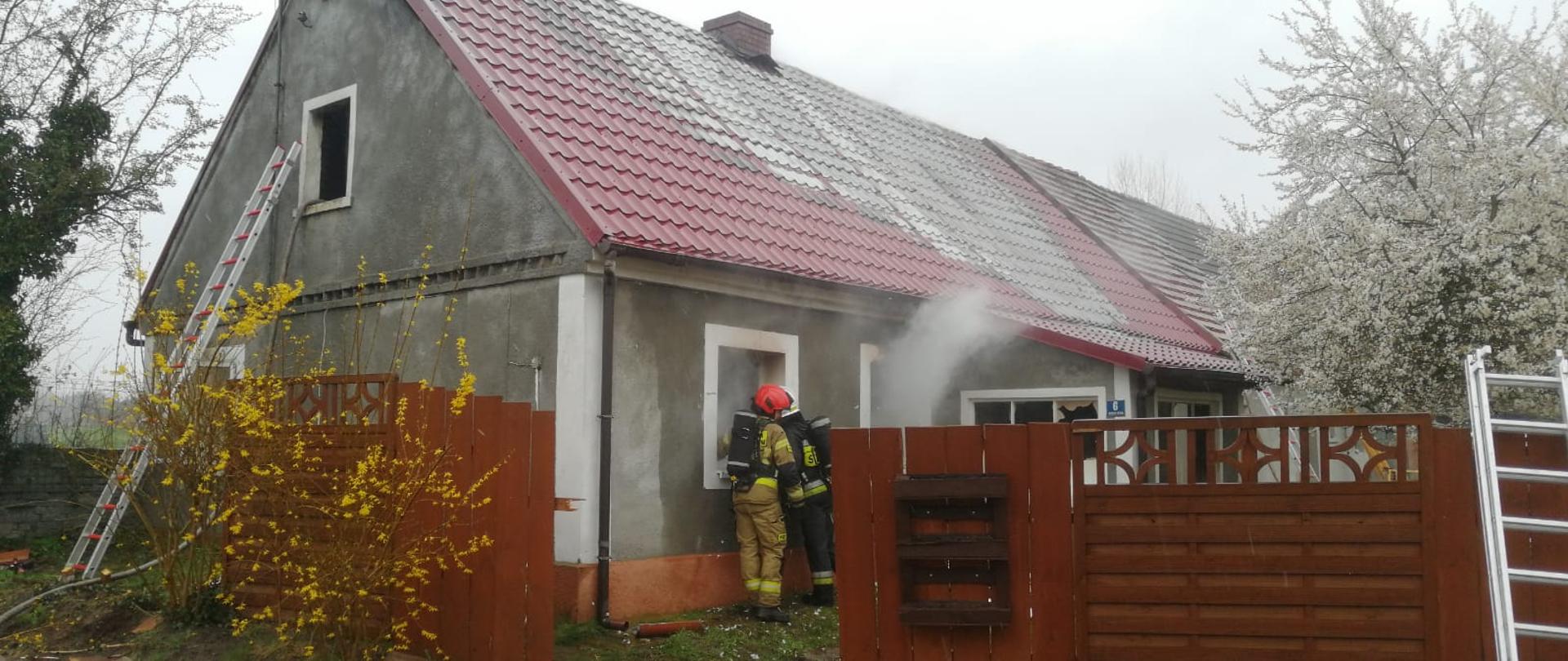 Pożar budynku mieszkalnego.