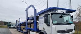 Widok ukraińskiej ciężarówki zatrzymanej do kontroli