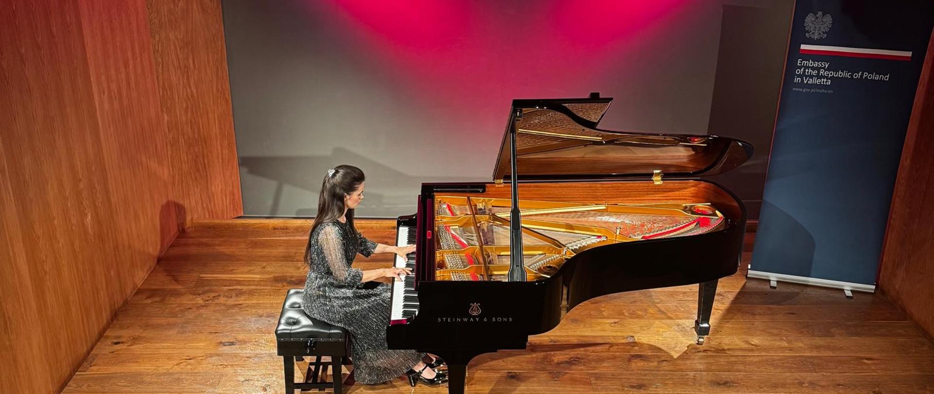 Koncert polskiej pianistki Natalii Zaleskiej z okazji Święta Niepodległości 8