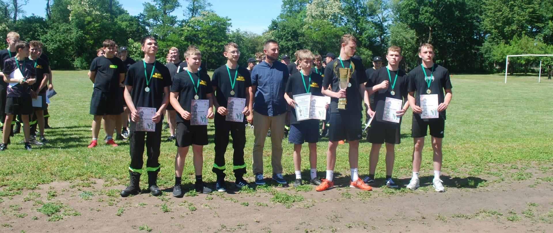 Zawody sportowo - pożarnicze i Dzień Dziecka