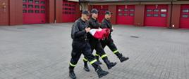 Na zdjęciu ceremonia podniesienia Flagi Państwowej