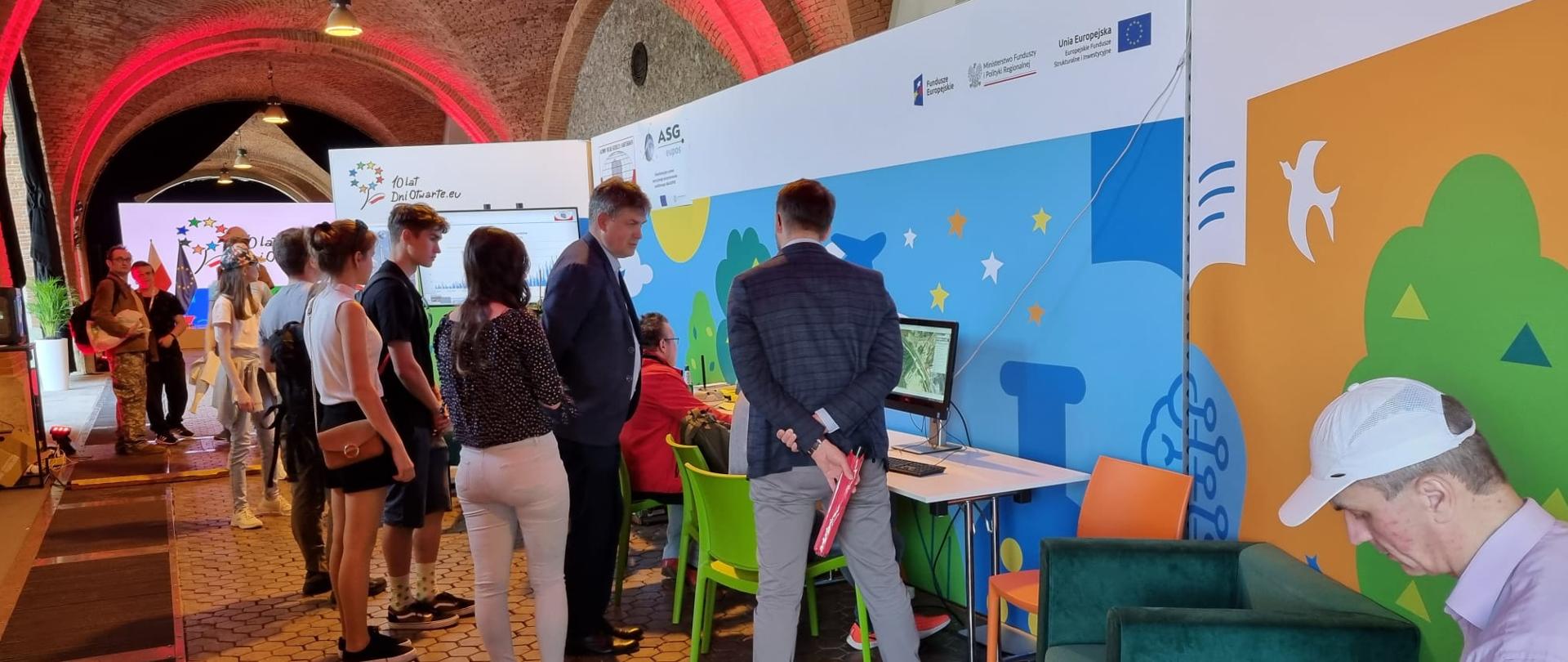 Stoisko GUGiK podczas 10. Dni Otwartych Funduszy Europejskich