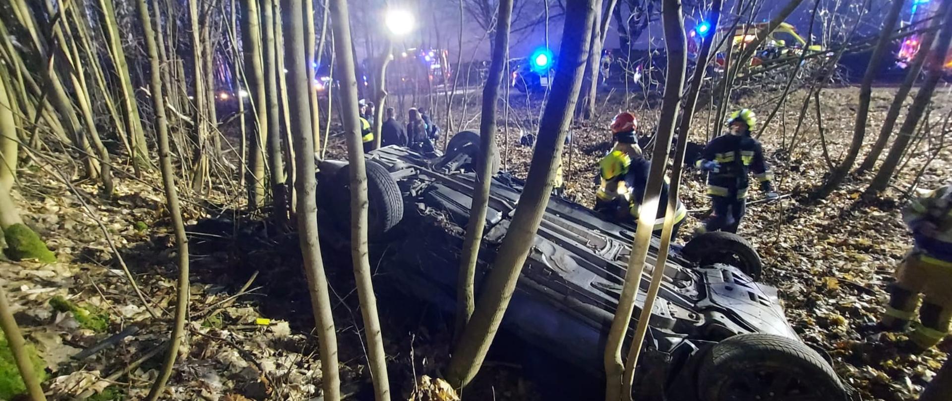 Samochód wypadł z drogi DK 24 Prusim