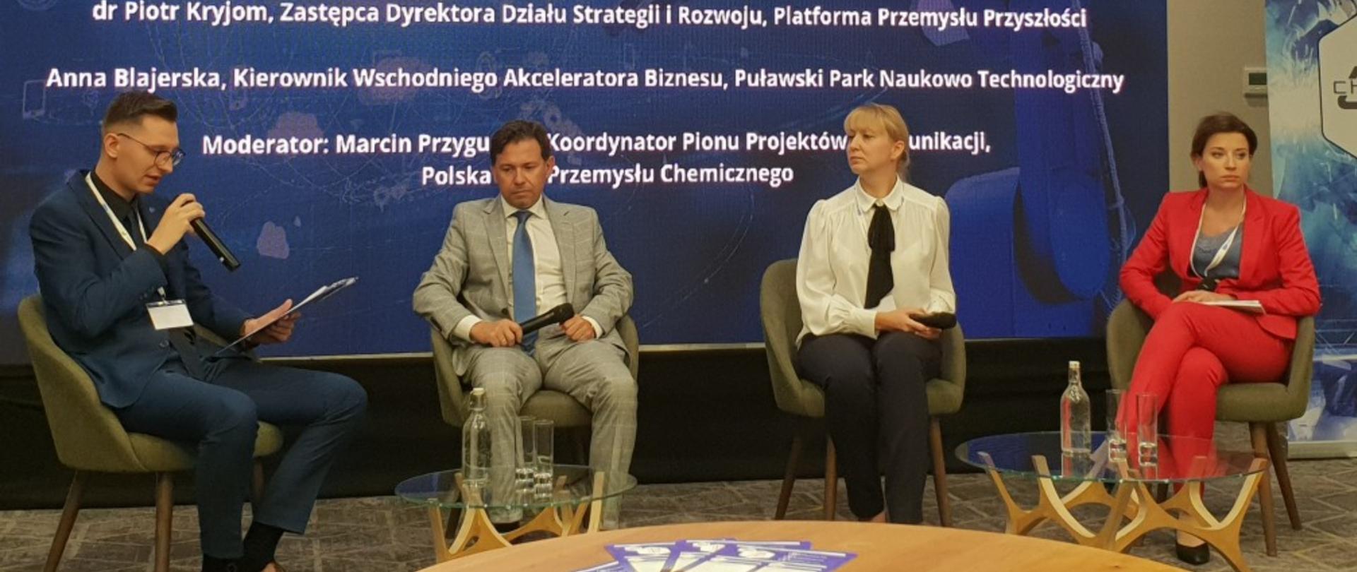 W panelu „Zielono-cyfrowa droga – w górę czy pod górę?" wzięła udział dr inż. Anna Tyburska-Staniewska, ekspert z NCBR
