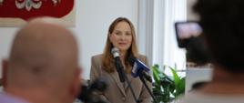 Na zdjęciu Pani minister Katarzyna Pełczyńska-Nałęcz podczas konferencji prasowej