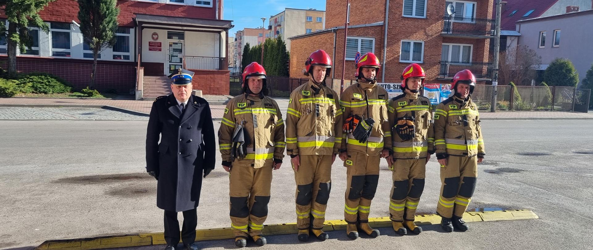 Uroczysta zbiórka z okazji 12 rocznicy katastrofy Smoleńskiej