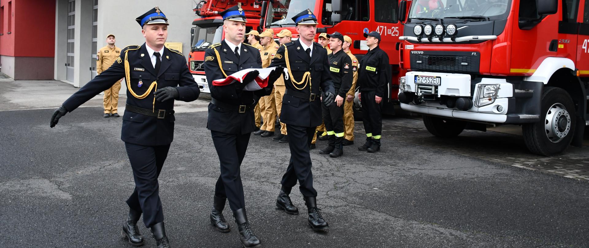 Uroczysta zbiórka z okazji Narodowego Święta Niepodległości