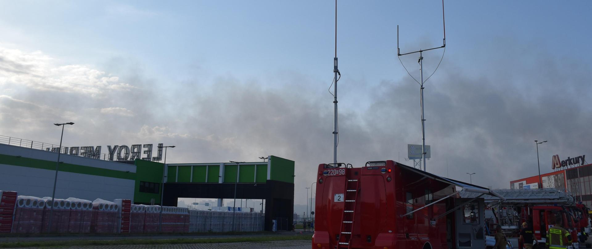 Pożar marketu w Krośnie.