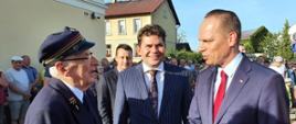 Wiceminister infrastruktury Rafał Weber podczas konferencji dot. zakończonej przebudowy dworca Stalowa Wola Rozwadów