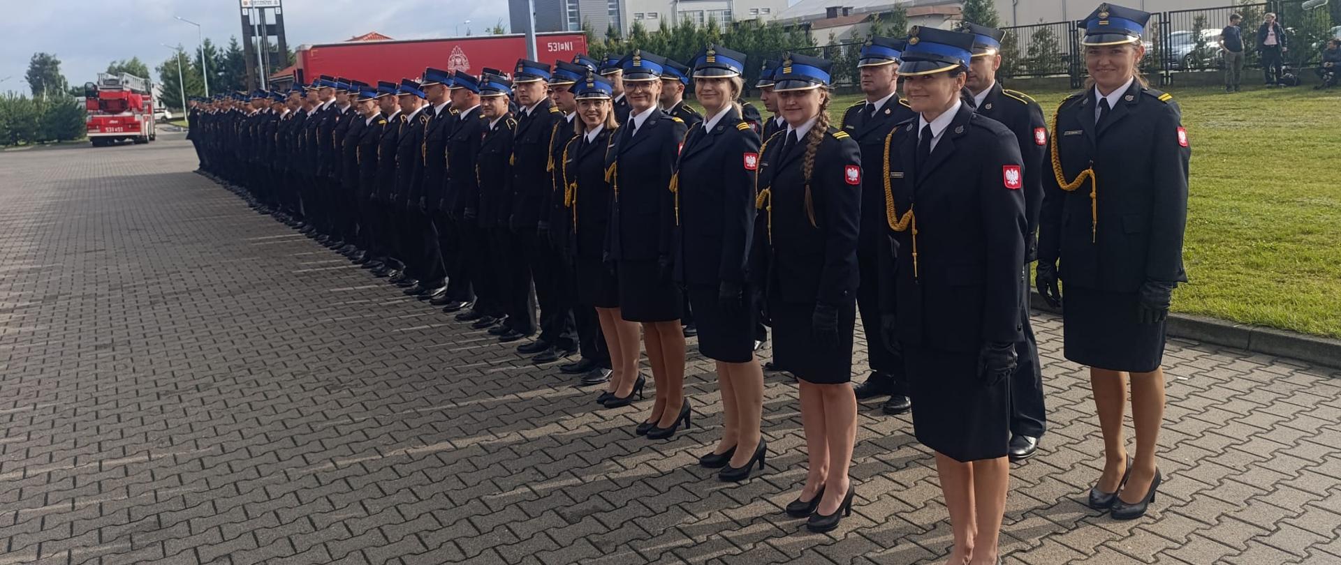 Uroczysta zbiórka w Komendzie Powiatowej PSP w Ostrowie Wielkopolskim