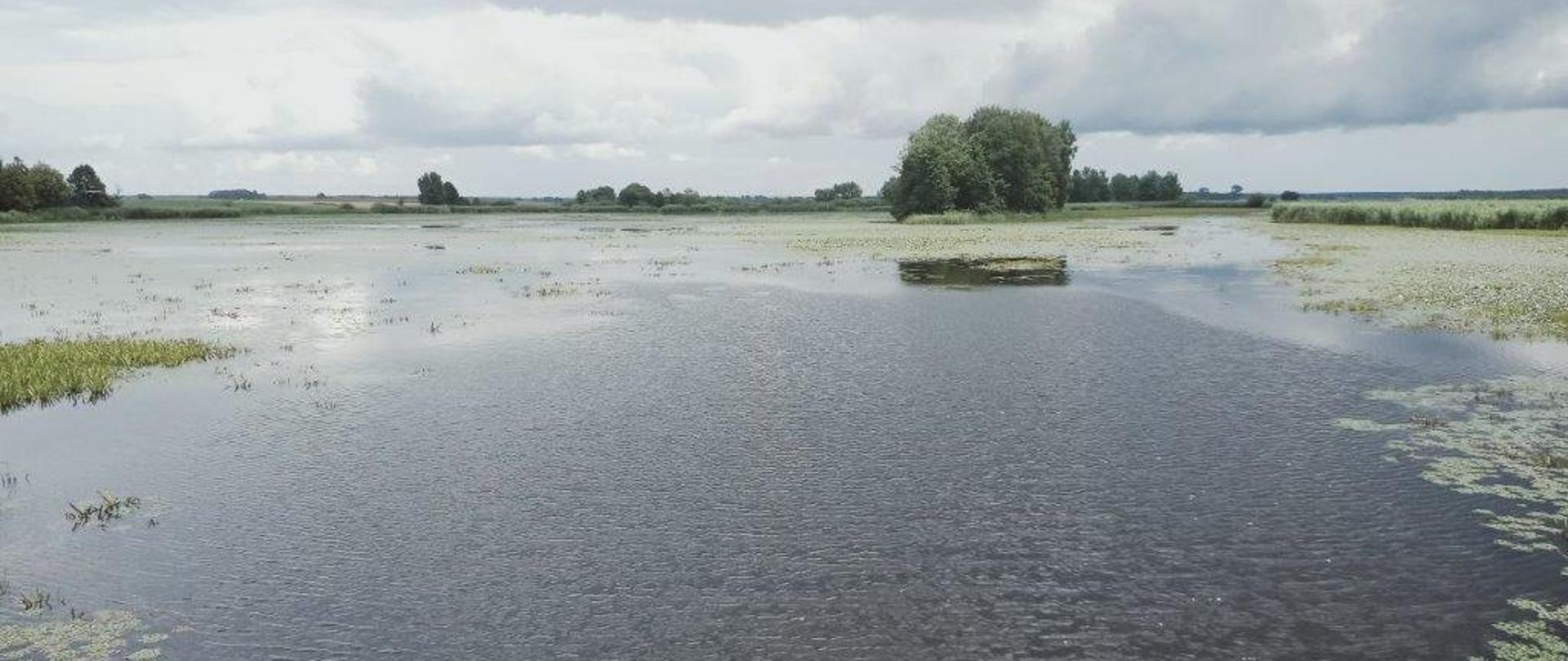 Widok na zbiornik wodny