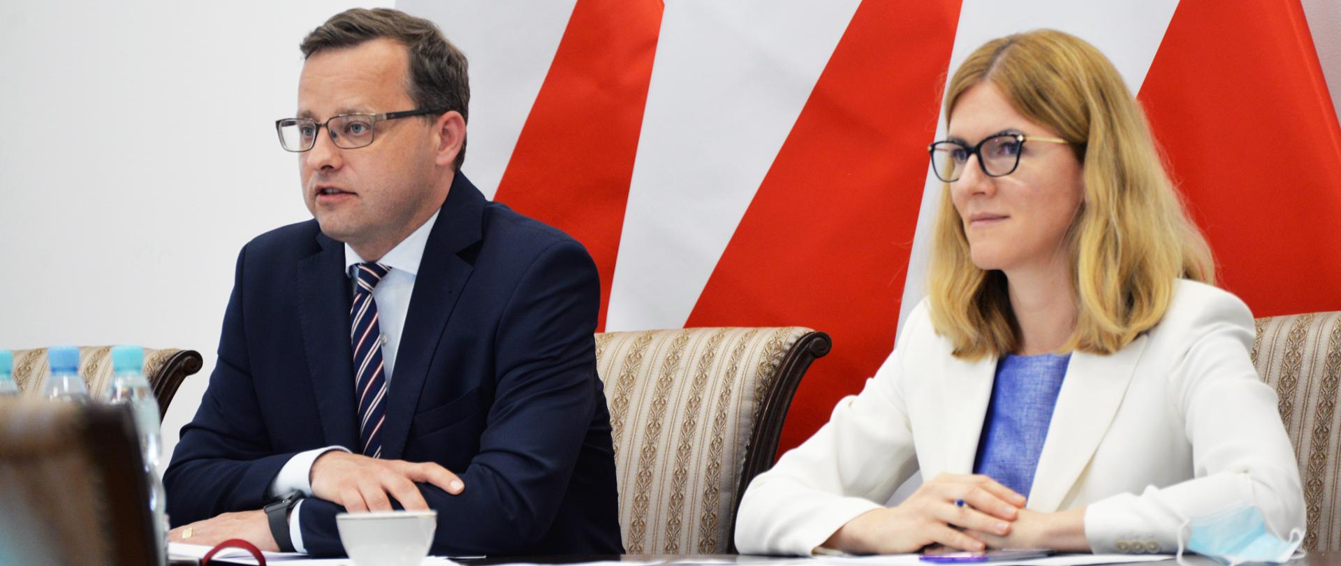 Międzyresortowe spotkanie w sprawie ochrony dzieci przed pedofilią