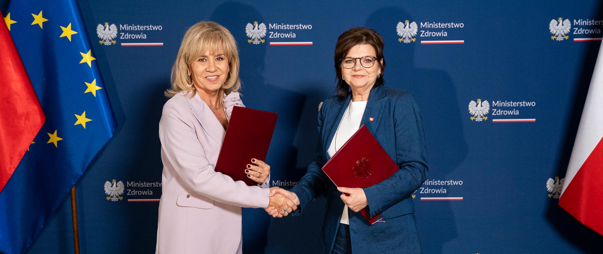 Minister zdrowia Izabela Leszczyna oraz prezes Naczelnej Rady Pielęgniarek i Położnych Mariola Łodzińska podpisały umowę na kształcenie pielęgniarek, pielęgniarzy i położnych