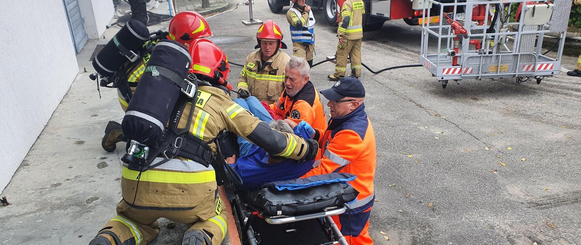Ćwiczenia na terenie Szpitala Powiatowego 