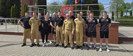 Na zdjęciu widzimy reprezentacje Państwowej Straży w Sieradzu podczas zawodów sportowych 