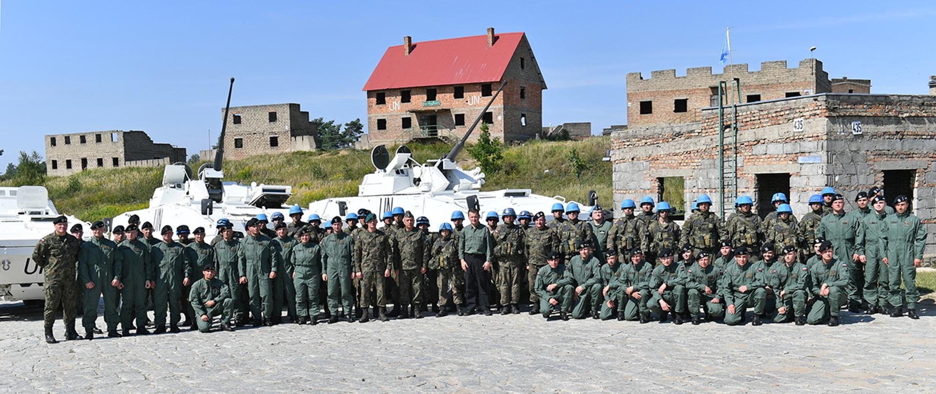 PKW Liban zdjęcie grupowe w Wędrzynie