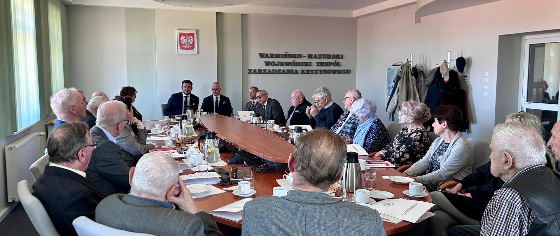 Spotkanie się z przedstawicielami środowisk kombatanckich z udziałem ministra Lecha Parella i wojewody Radosława Króla