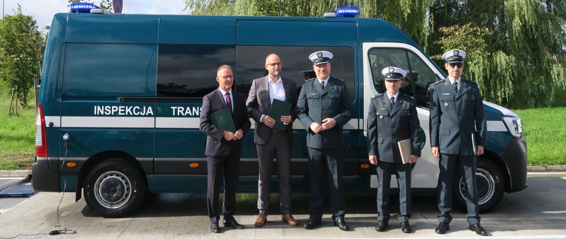 Nowoczesne stanowisko do ważenia pojazdów.