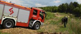 Szkolenie z zakresu bezpiecznej jazdy w terenie samochodami pożarniczymi