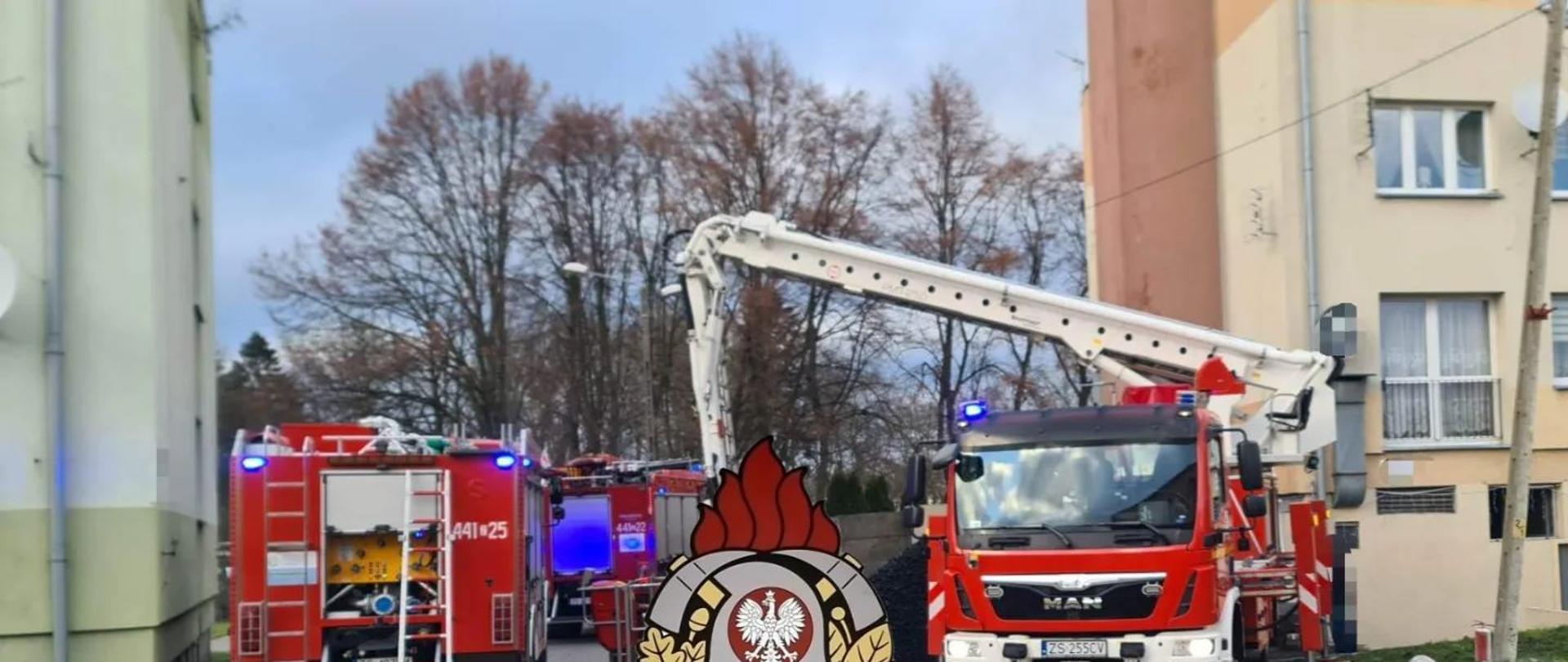 Na zdjęciu pojazdy JRG PSP Gryfice podczas gaszenia pożaru w kotłowni w budynku wielorodzinnym